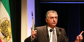 سلطنت، مشروطه‌خواهی و شاهزاده رضا پهلوی