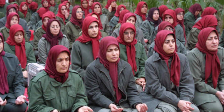 شارلاتانیسم در آیین سیاسی مجاهدین خلق